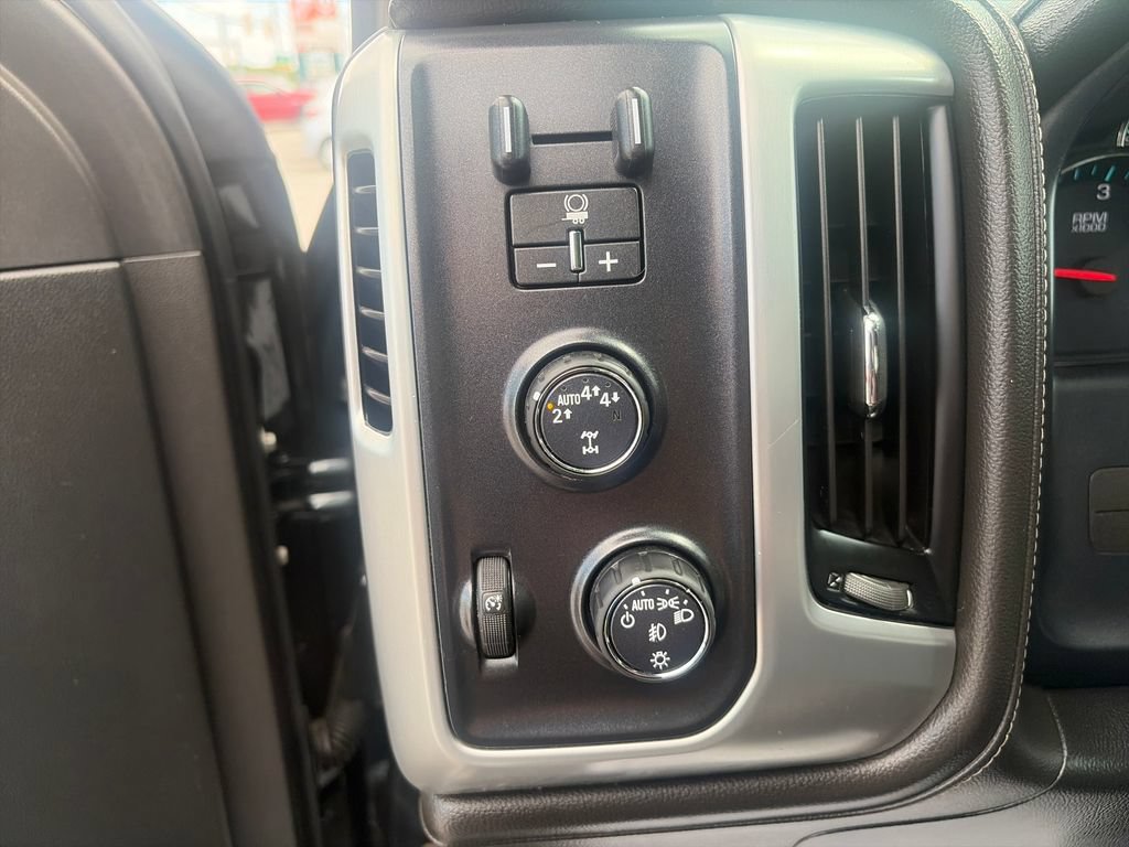 Used 2018 GMC Sierra 1500 SLT AWD/4WD image 30