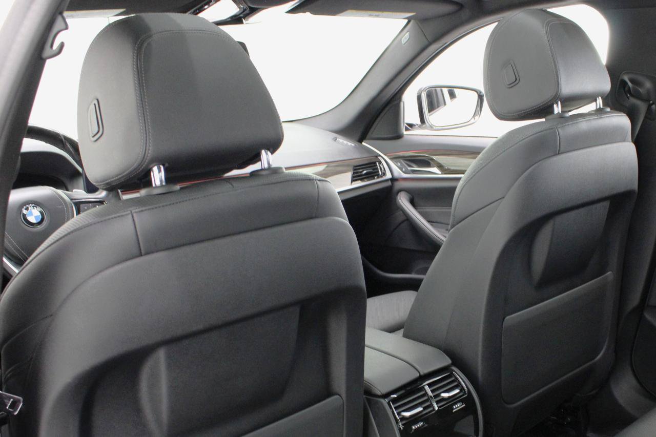 Used 2021 BMW 530i w/ Convenience Package RWD image 37