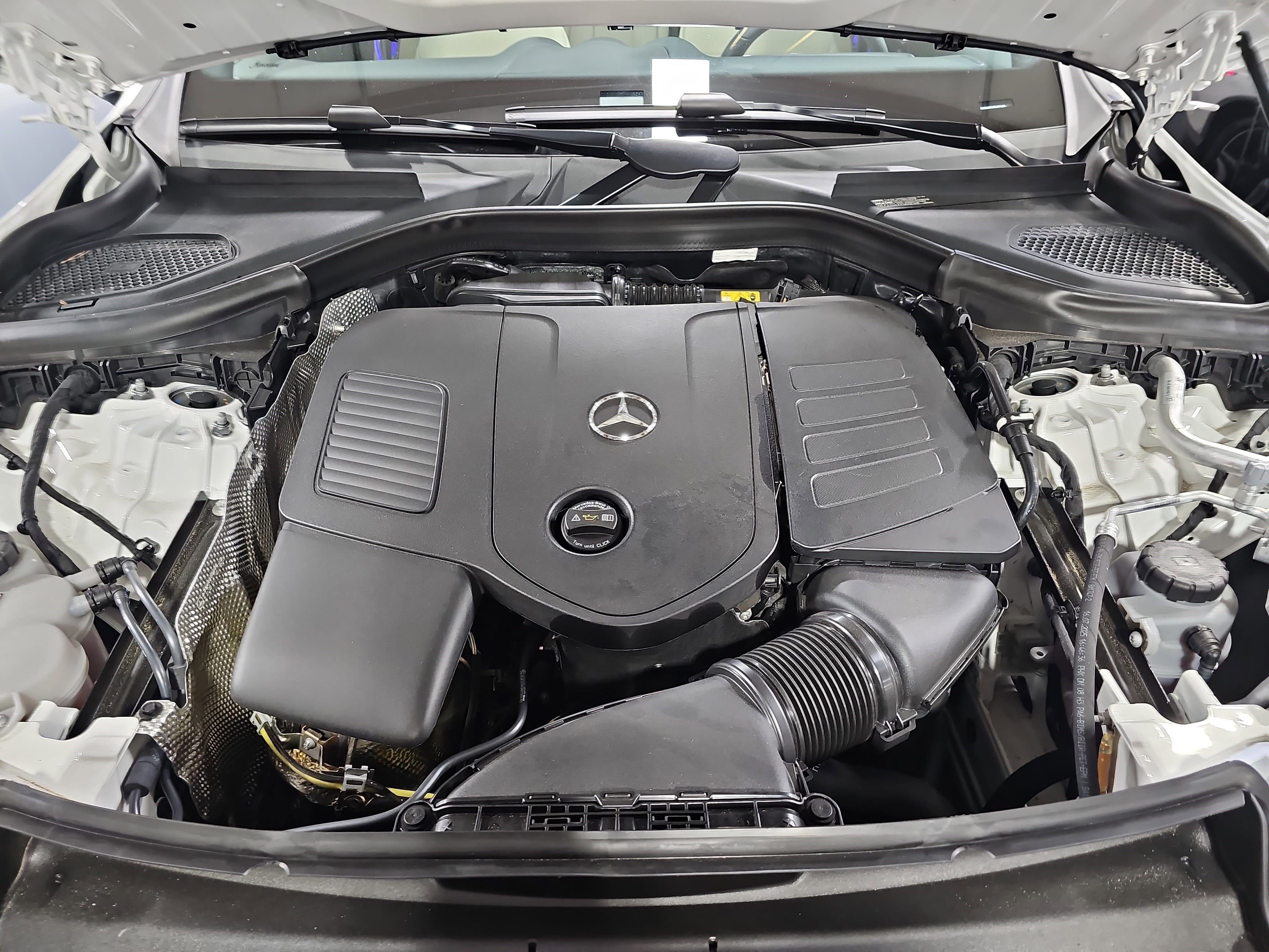 Certified 2026 Mercedes-Benz GLC 300 GLC 300 image 32