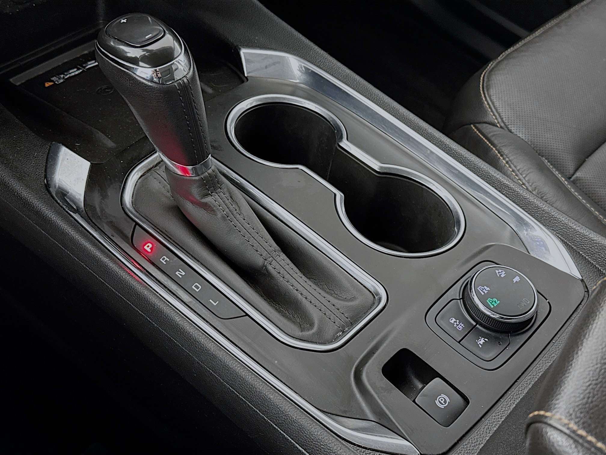 Used 2020 Chevrolet Traverse Premier w/ Redline Edition image 17