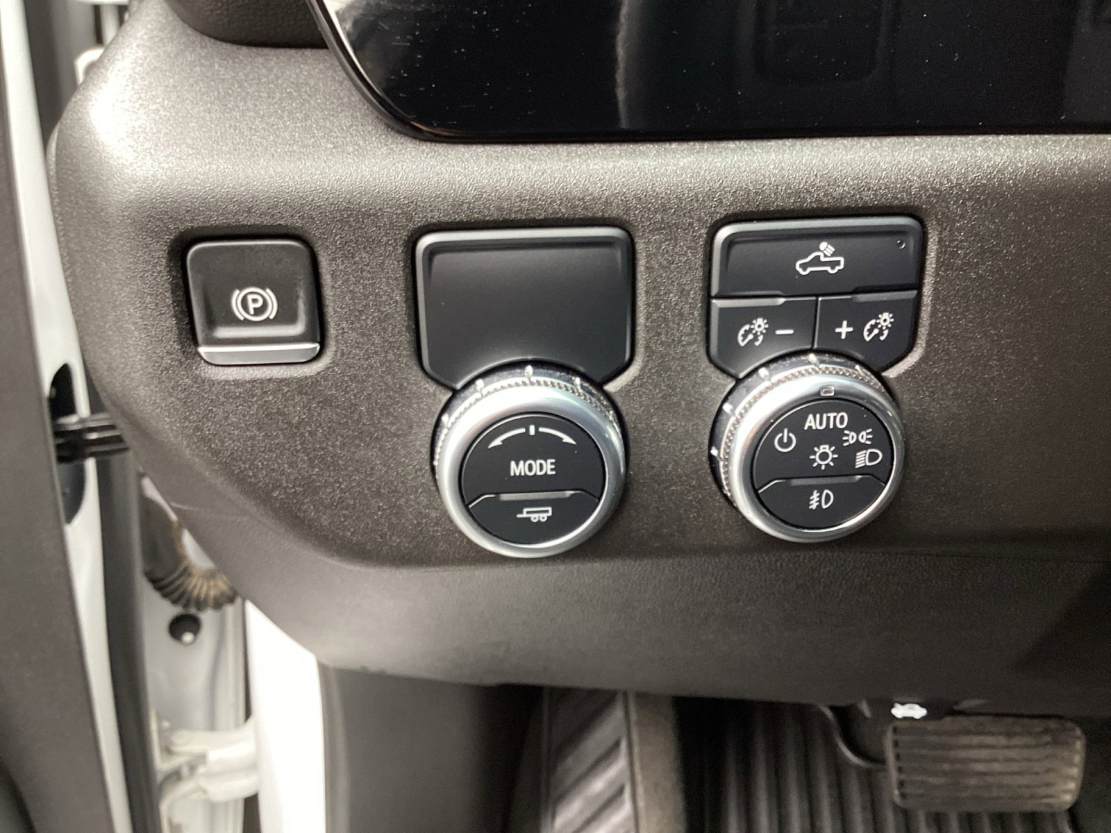 Certified 2024 GMC Sierra 1500 Elevation image 32