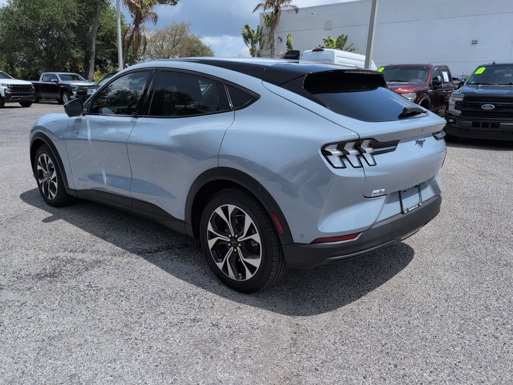 Certified 2024 Ford Mustang Mach-E Select image 5