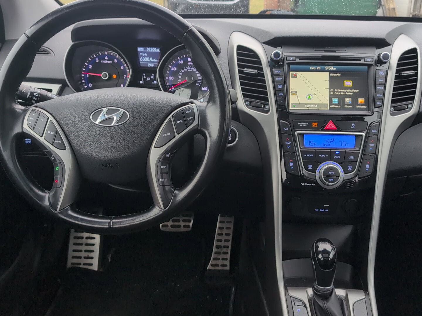 Used 2016 Hyundai Elantra GT w/ Option Group 03 image 7