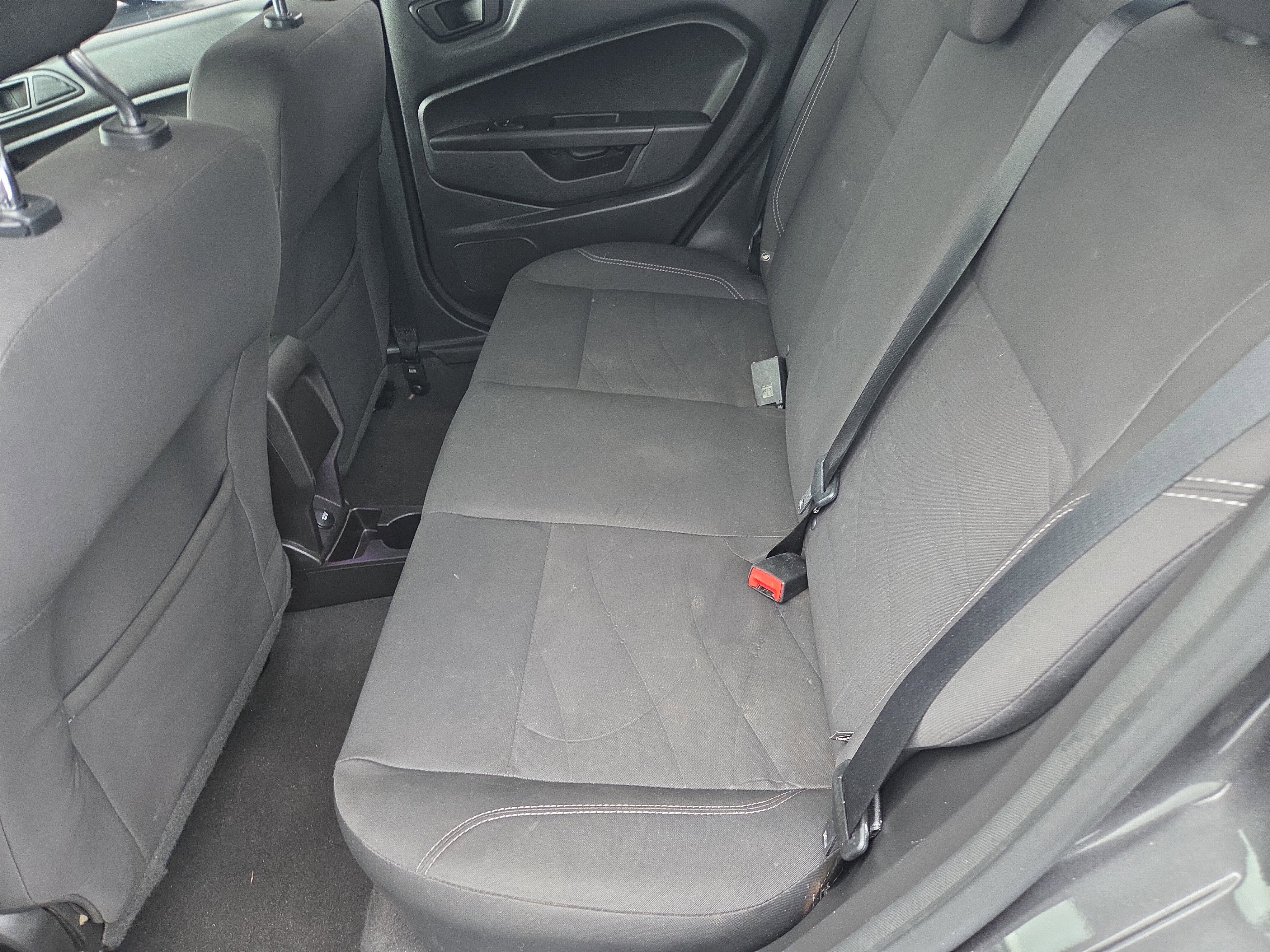 Used 2017 Ford Fiesta SE image 12