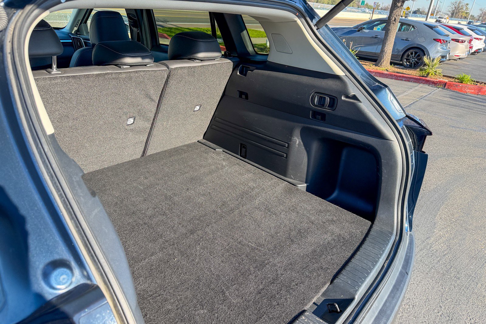 Certified 2025 MAZDA CX-50 AWD 2.5 S w/ Premium Package image 22