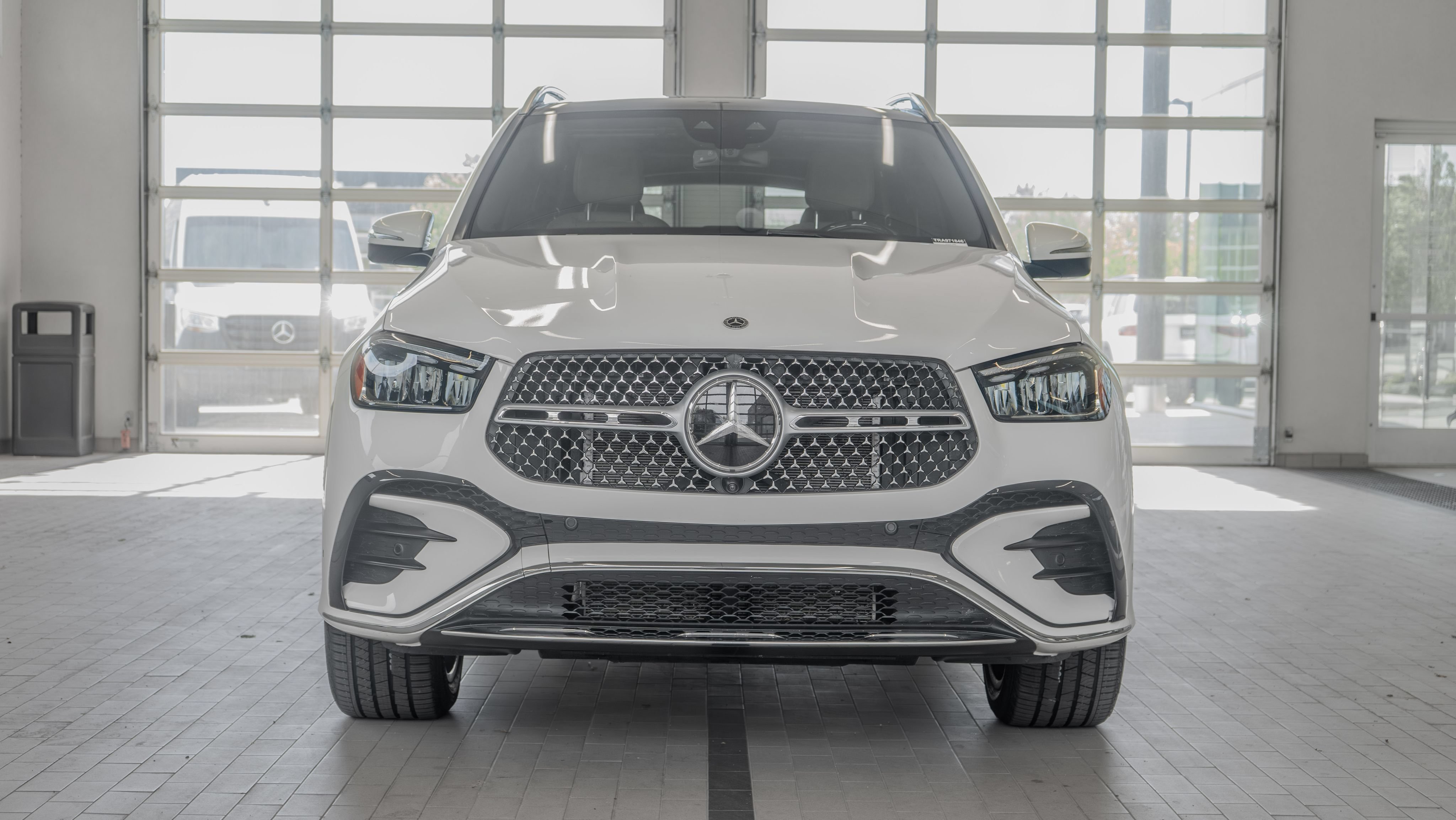 Used 2024 Mercedes-Benz GLE 350 4MATIC image 11