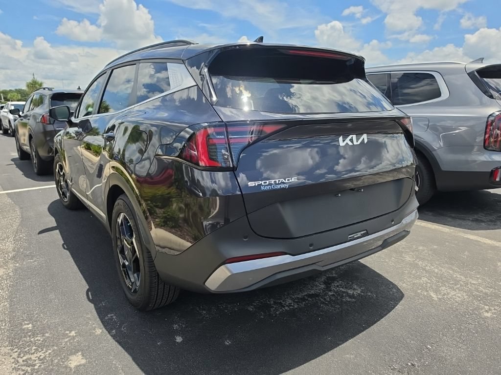 Used 2026 Kia Sportage EX w/ EX Panorama Roof Package FWD image 13