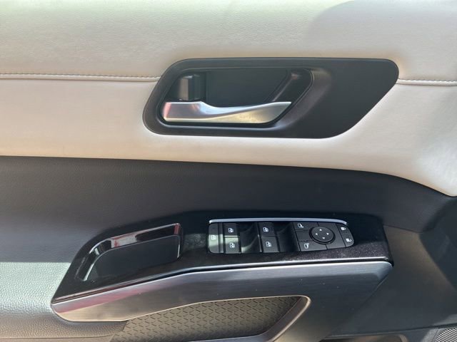 Used 2025 Nissan Pathfinder SL FWD image 20