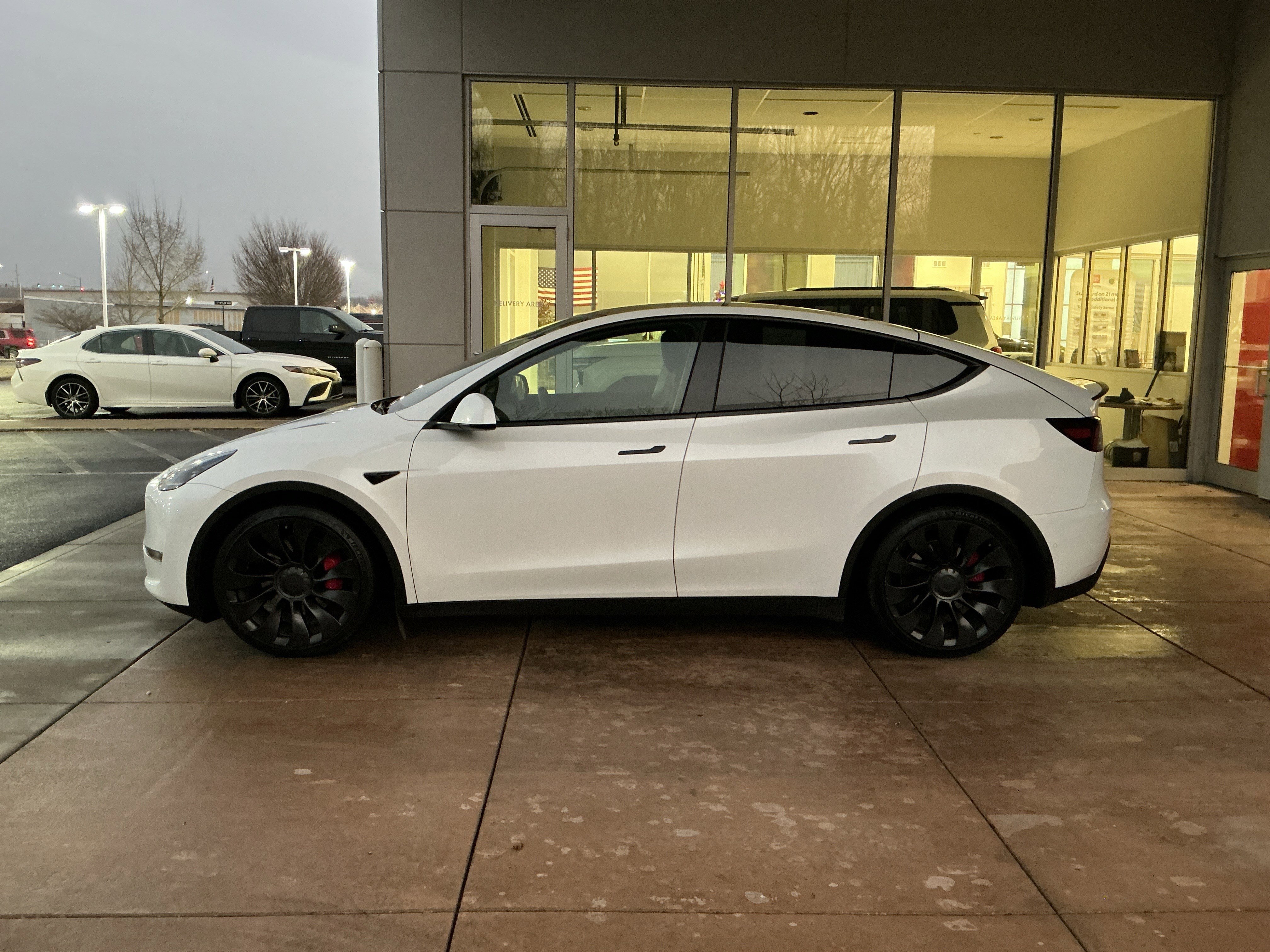 Used 2022 Tesla Model Y Performance image 19