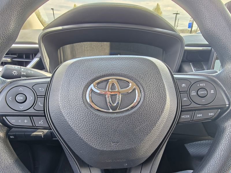 Used 2023 Toyota Corolla LE w/ LE Convenience Package image 11