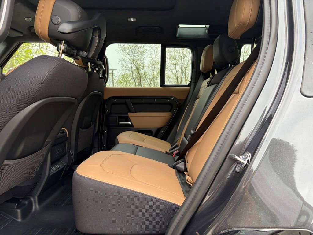 New 2026 Land Rover Defender 110 X AWD/4WD image 13