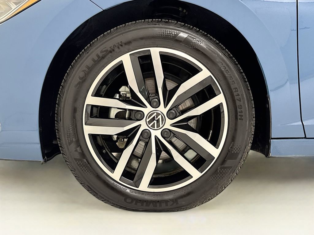 Used 2025 Volkswagen Jetta SE image 29