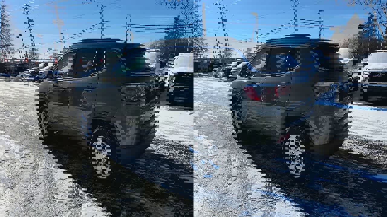 Used 2018 Jeep Compass Latitude w/ Cold Weather Group image 6