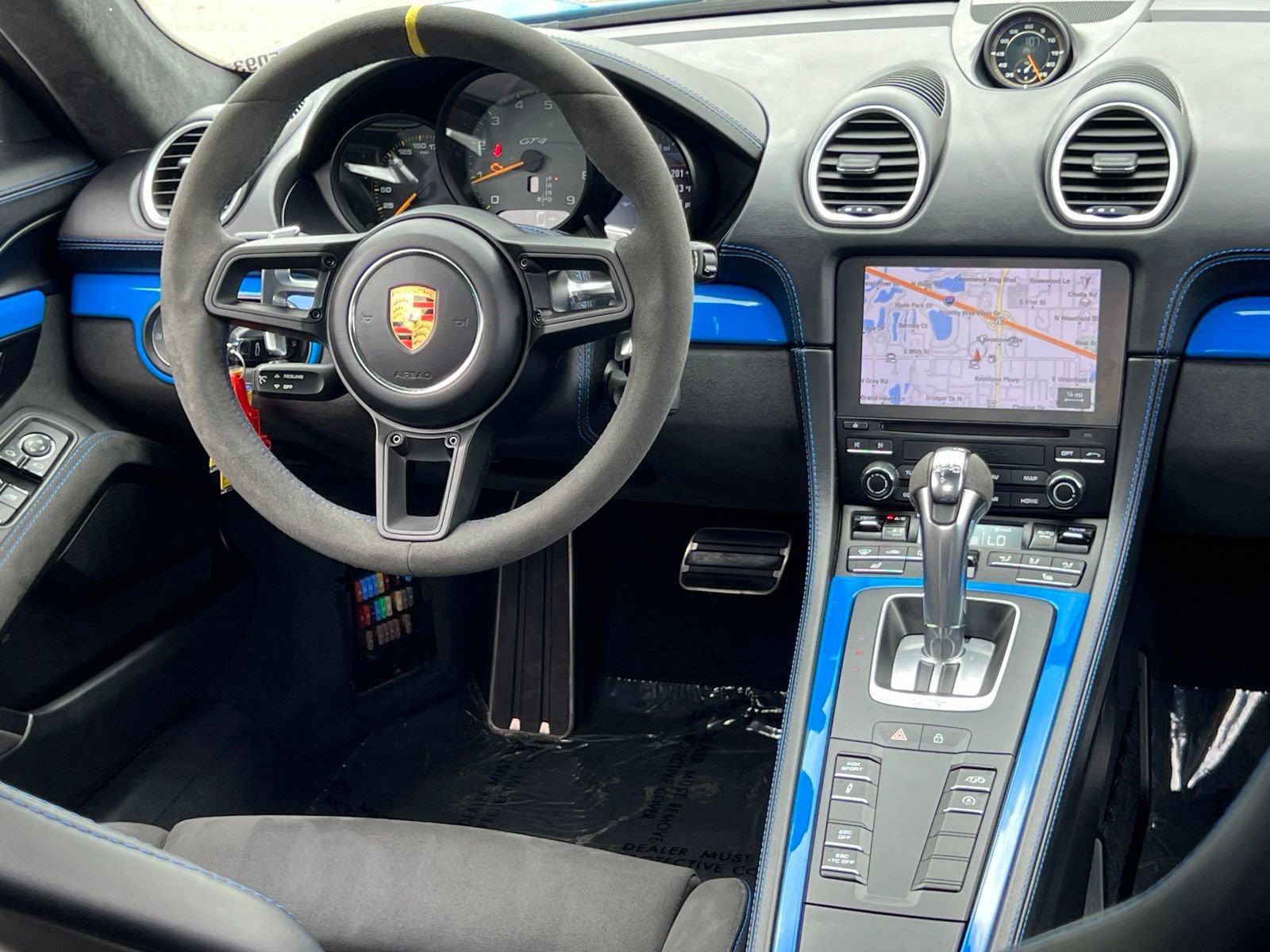 Used 2023 Porsche 718 Cayman GT4 RWD image 18