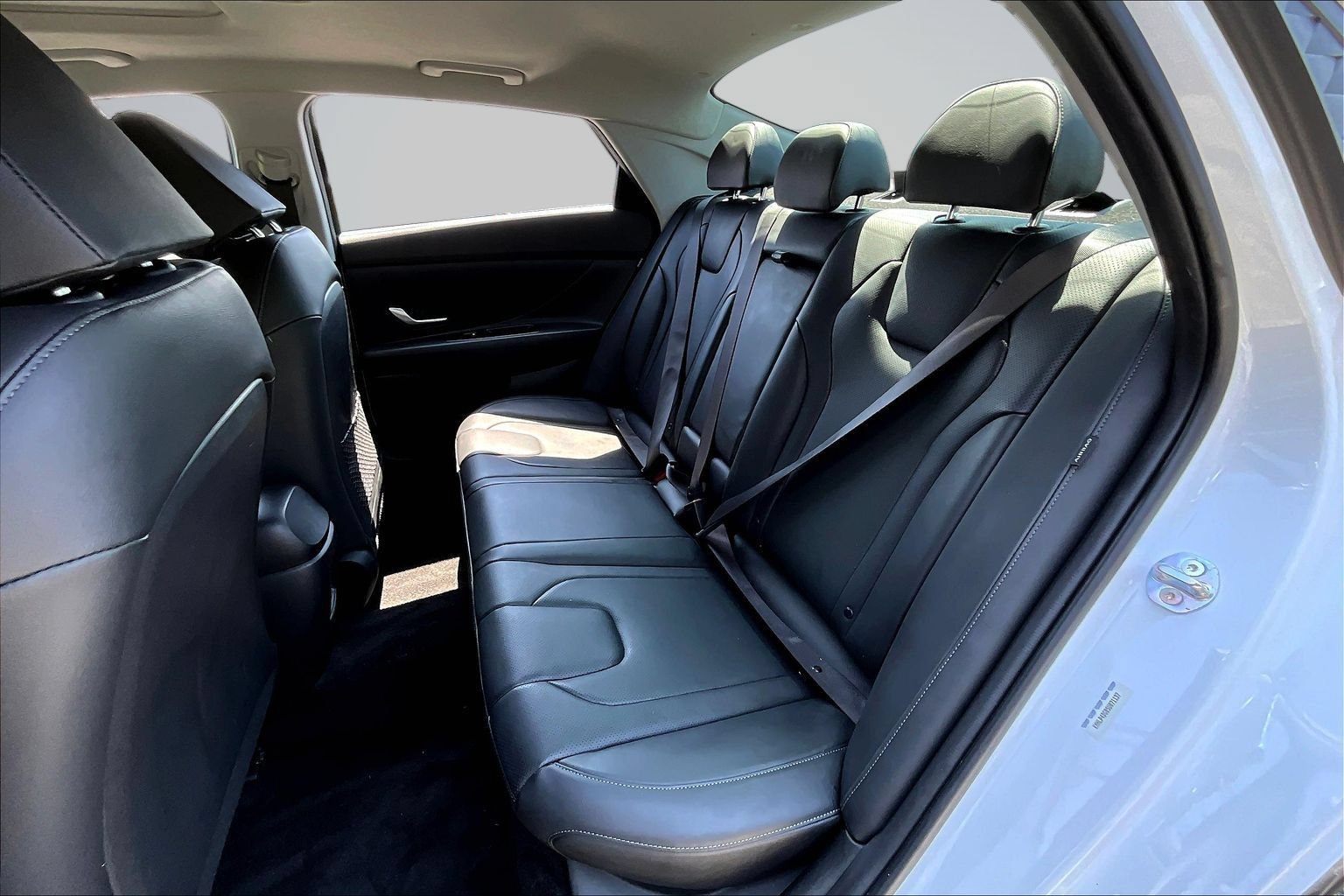 Used 2025 Hyundai Elantra Limited FWD image 22