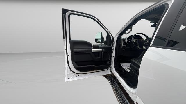 Used 2021 Ford F350 Lariat w/ Chrome Package image 28