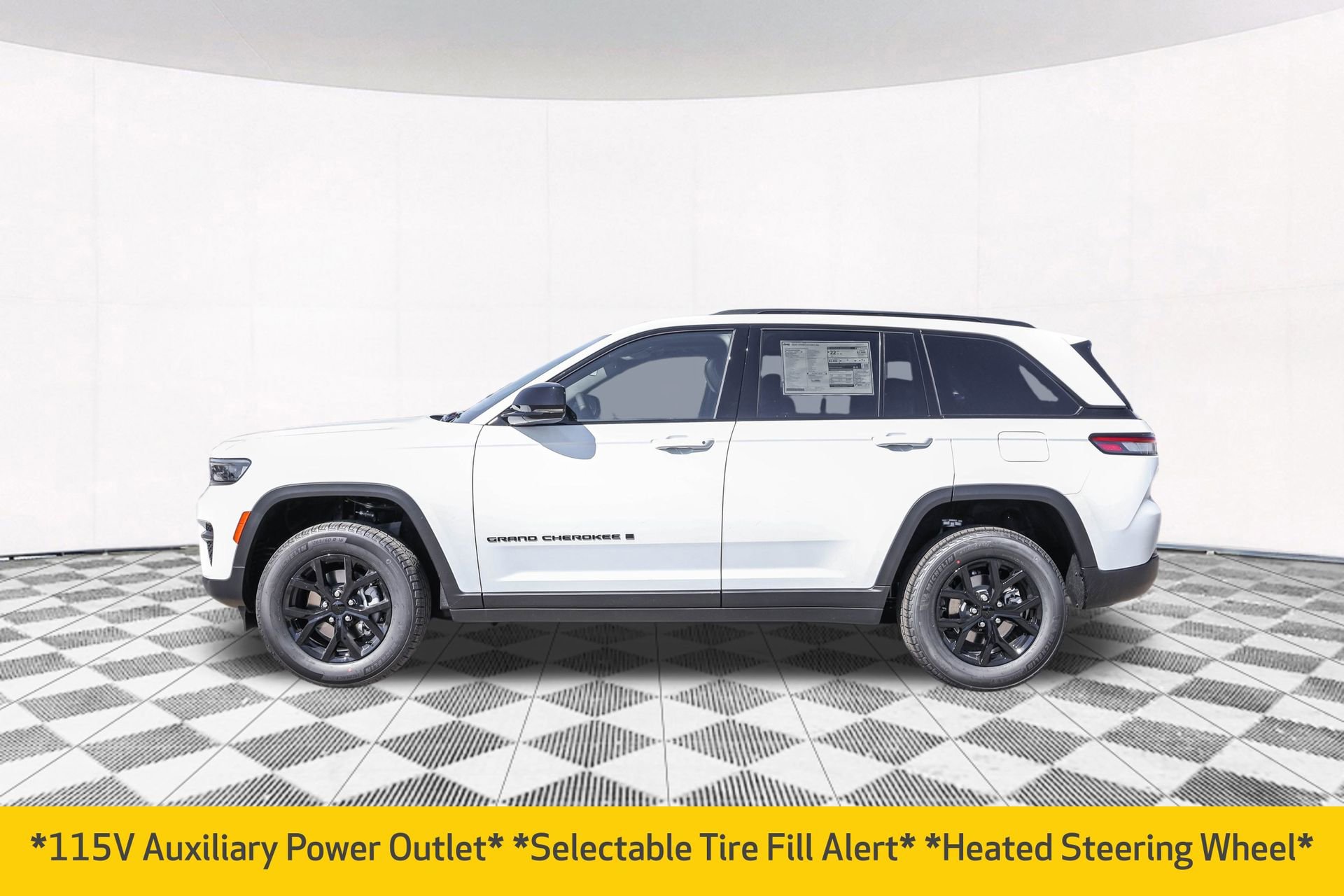 New 2025 Jeep Grand Cherokee Altitude image 9