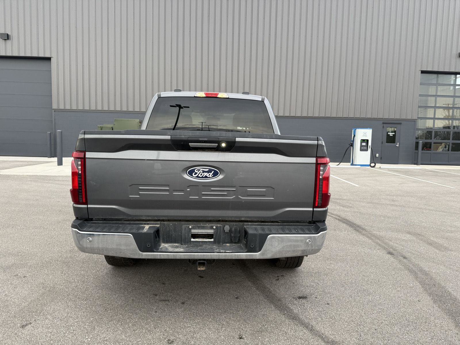 Used 2023 Ford F150 Lariat w/ Equipment Group 502A High image 4