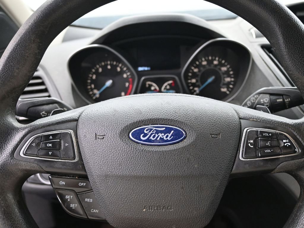 Used 2017 Ford Escape SE image 16