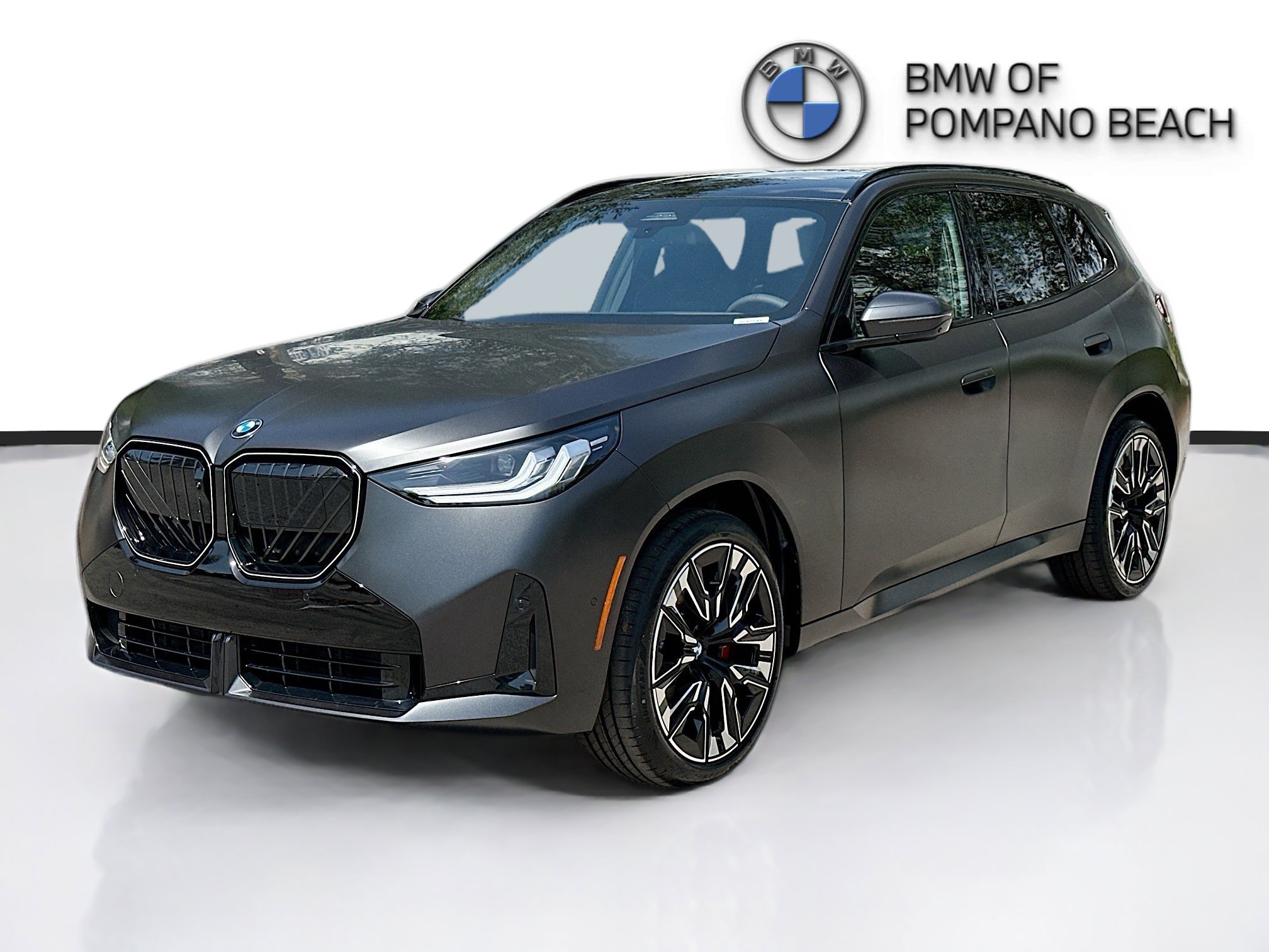 Used 2025 BMW X3 xDrive30i w/ Premium Package AWD/4WD image 3