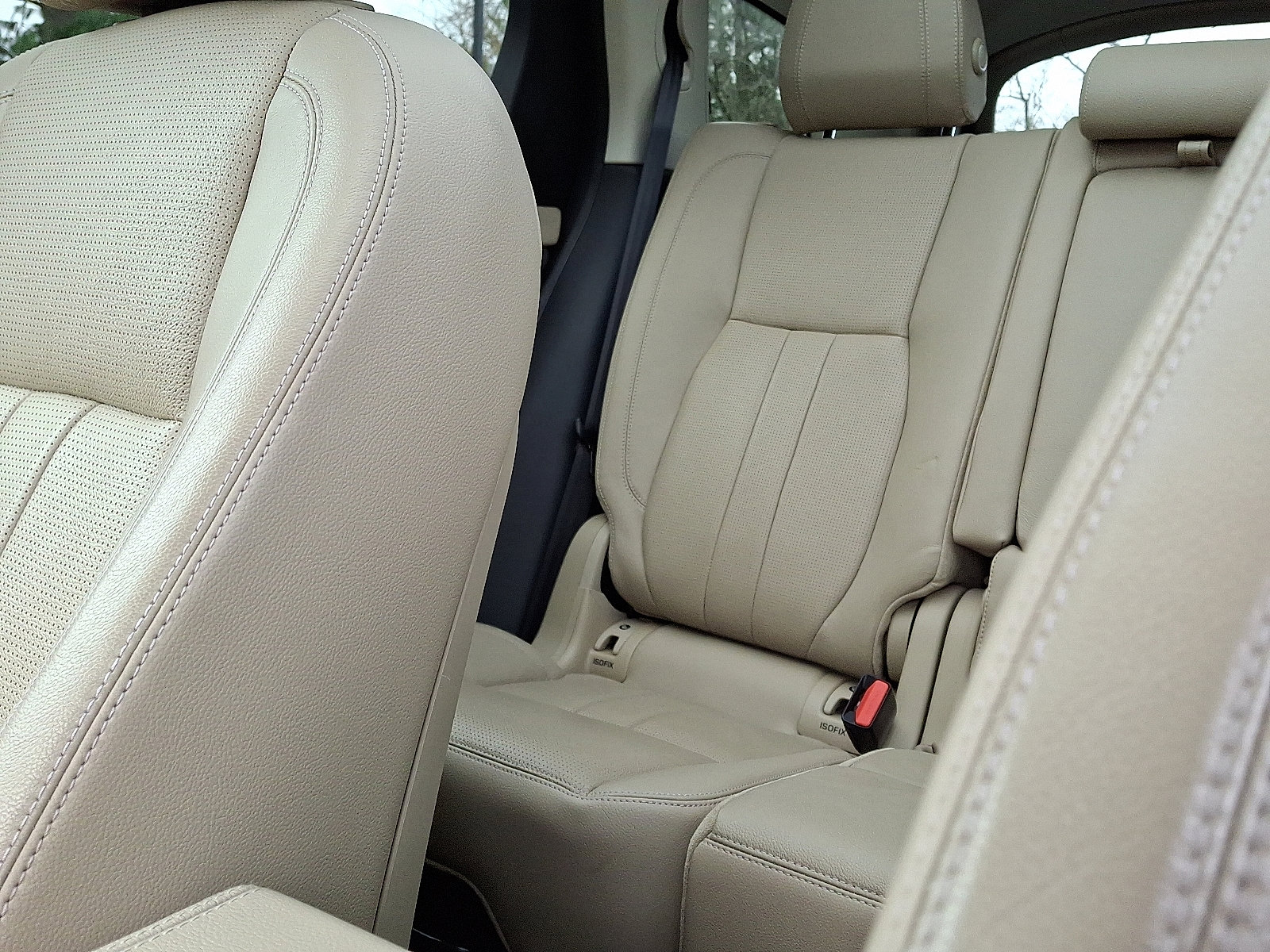 Used 2019 Land Rover Discovery Sport HSE image 18