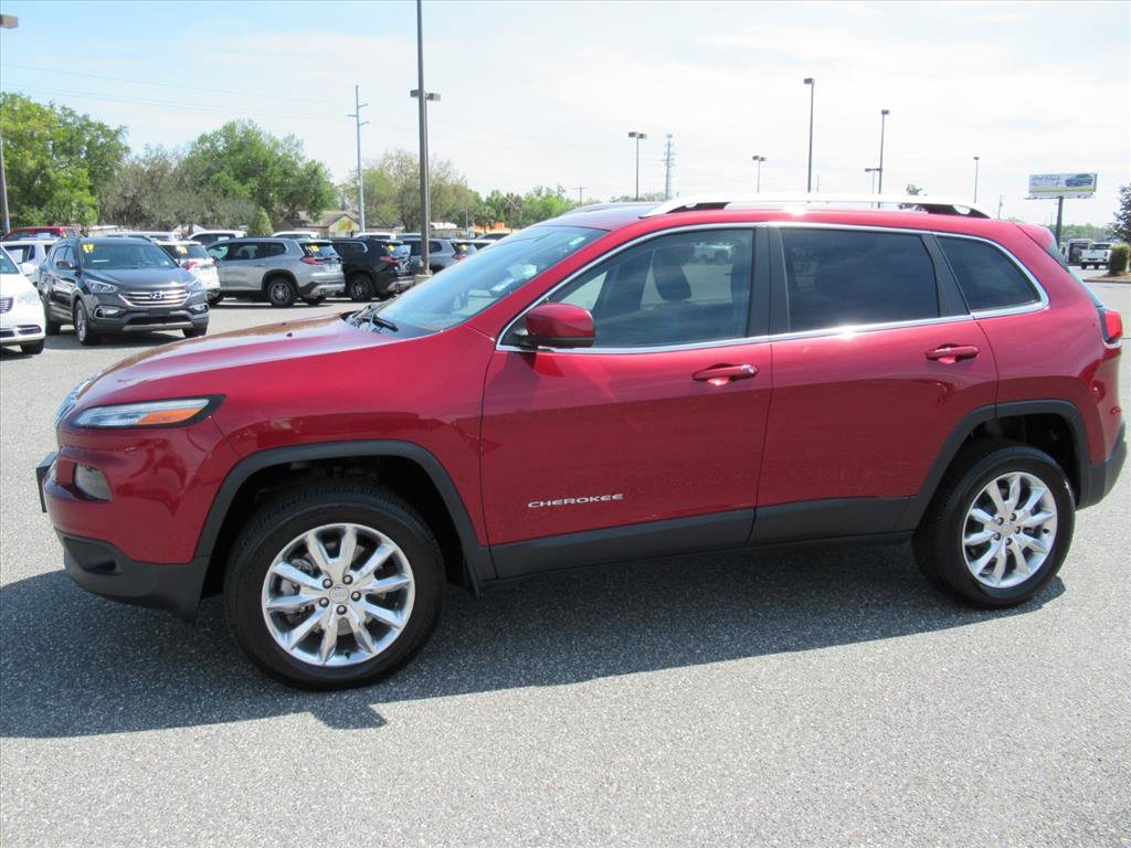 Used 2014 Jeep Cherokee Limited w/ Luxury Group image 4