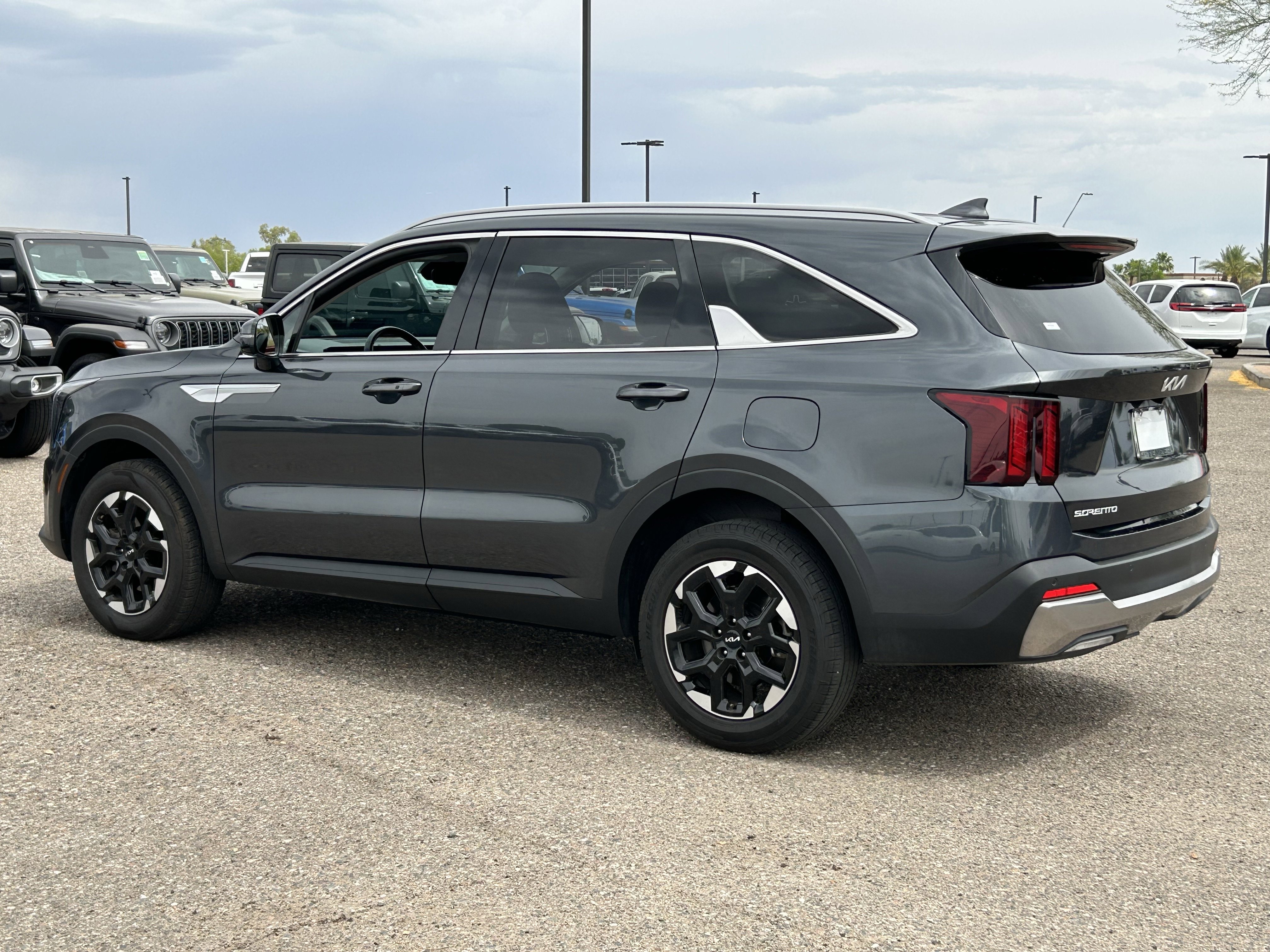 Certified 2024 Kia Sorento S image 4
