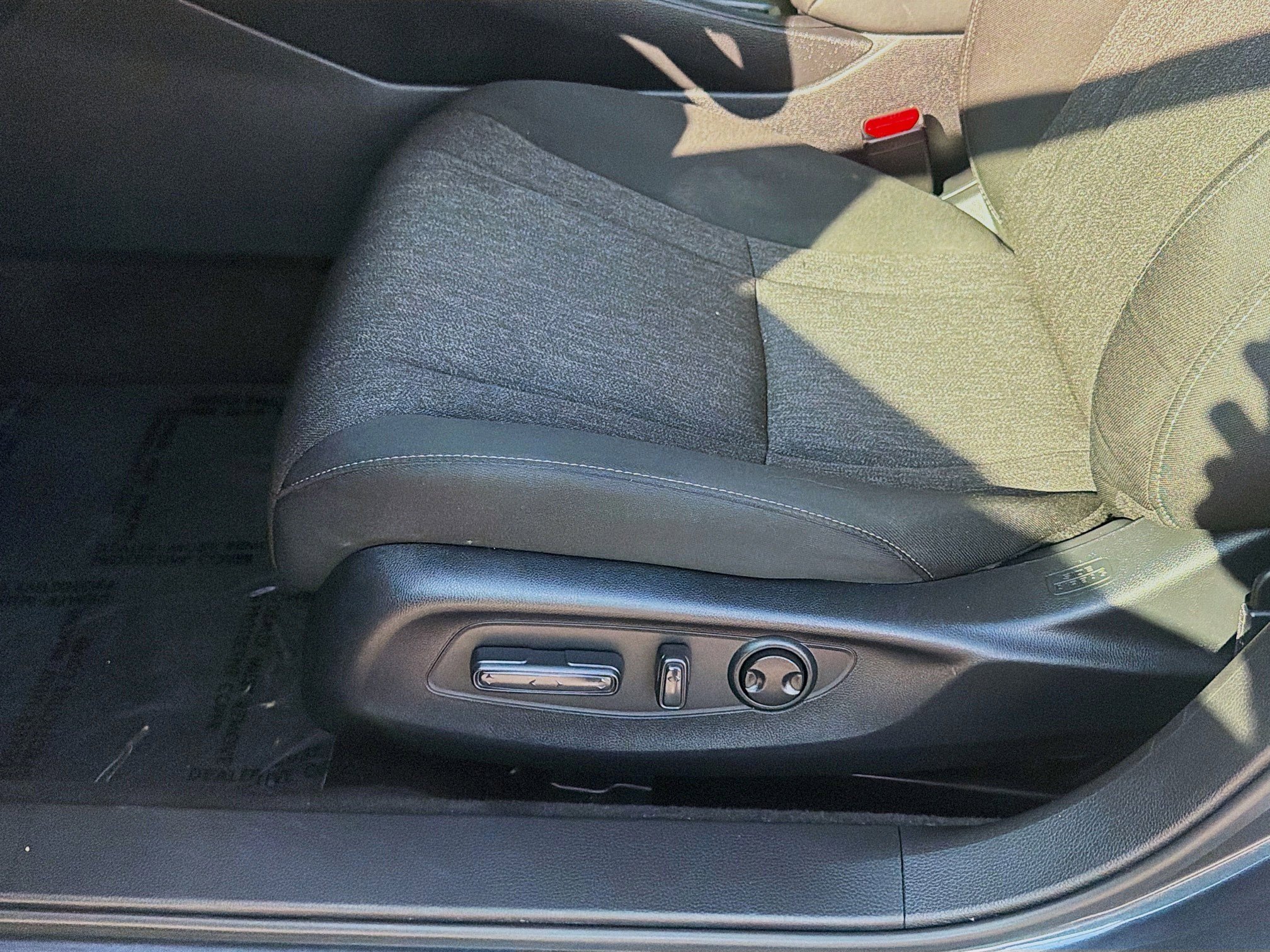 Certified 2025 Honda Accord SE image 19