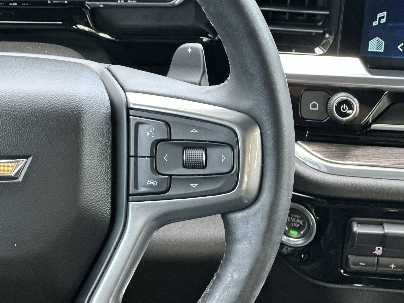 Used 2023 Chevrolet Silverado 1500 LTZ AWD/4WD image 21