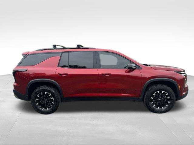Used 2025 Chevrolet Traverse Z71 w/ Driver Confidence Package AWD/4WD image 10