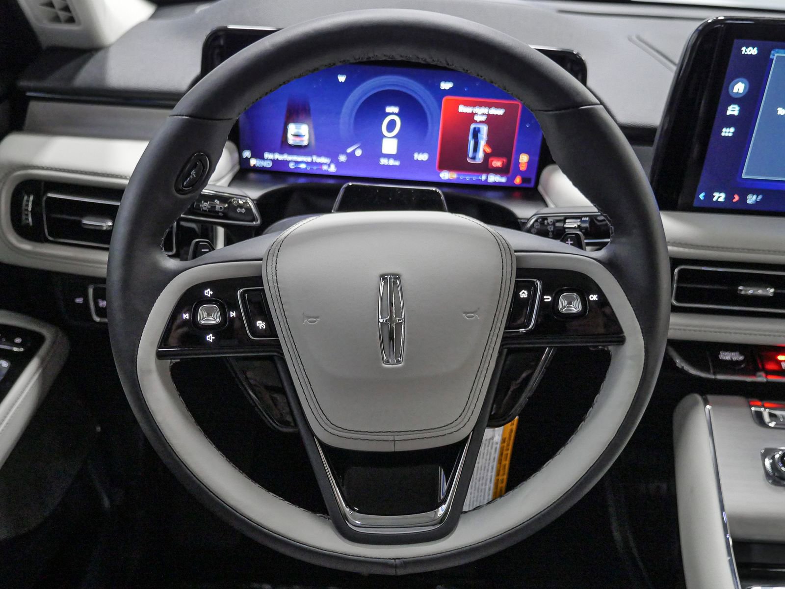 New 2025 Lincoln Aviator Reserve image 39
