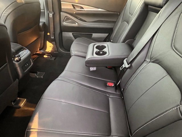 Certified 2025 INFINITI QX60 Luxe w/ Vision Package image 27