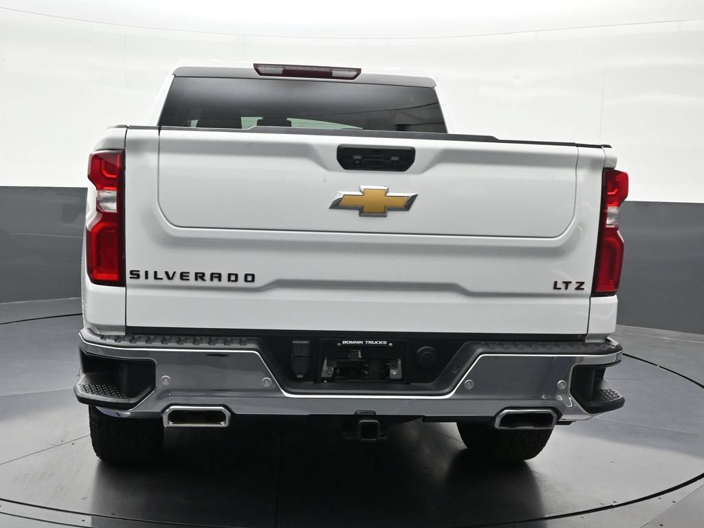 Used 2023 Chevrolet Silverado 1500 LTZ w/ Z71 Off-Road Package AWD/4WD image 4