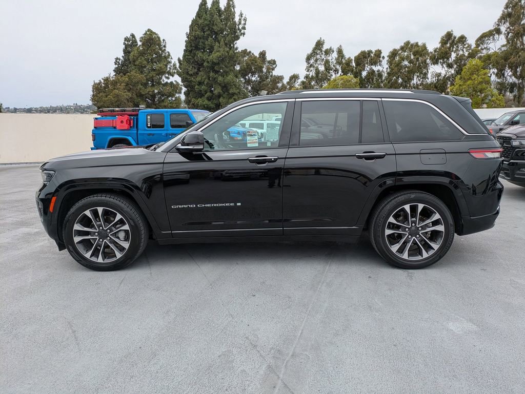 Certified 2022 Jeep Grand Cherokee Overland w/ Luxury Tech Group IV image 5