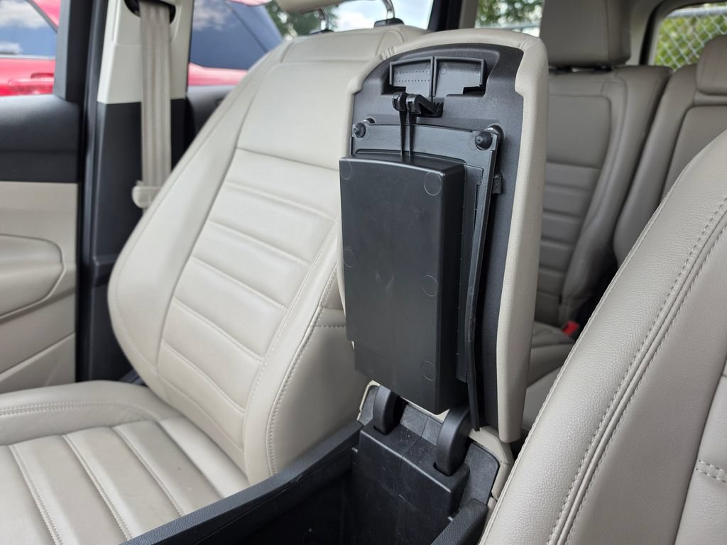Used 2017 Ford Escape Titanium w/ Equipment Group 301A FWD image 30