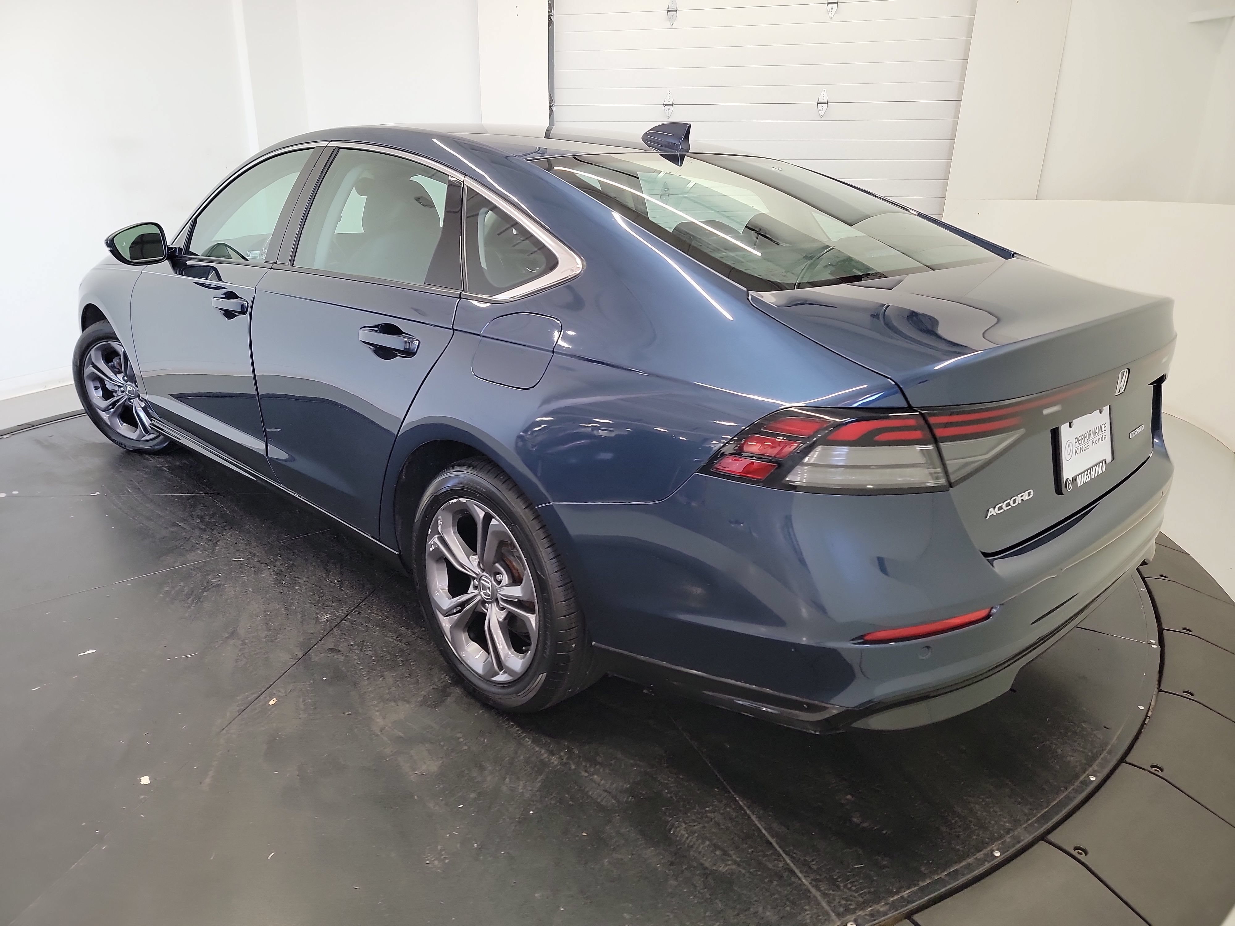 Used 2024 Honda Accord EX-L image 6