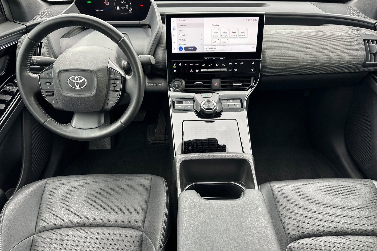 Used 2023 Toyota bZ4X Limited image 16