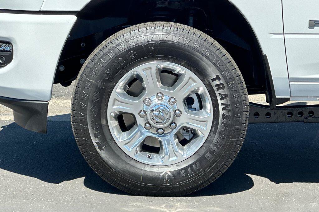 New 2026 RAM 2500 Big Horn AWD/4WD image 25