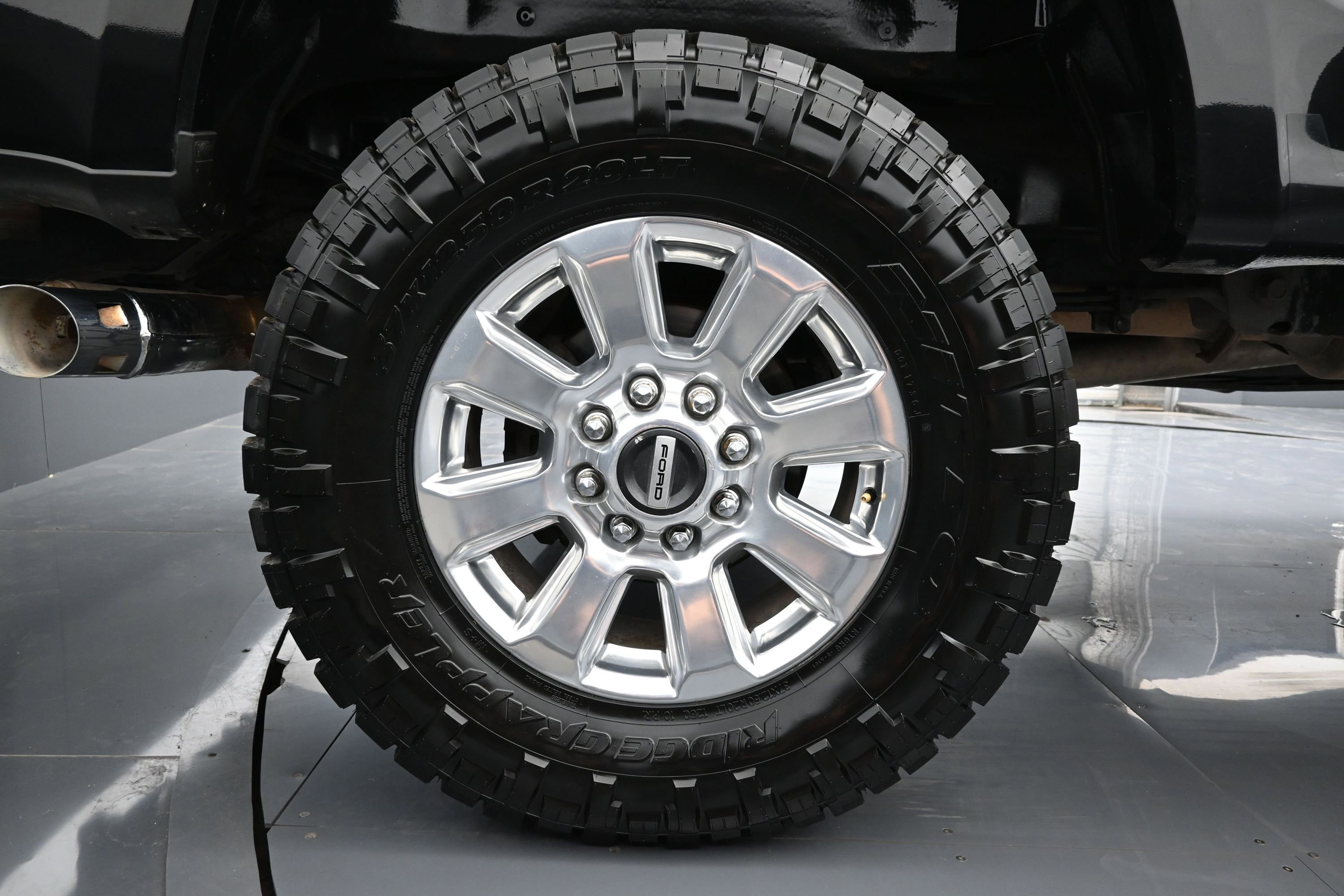 Used 2018 Ford F250 Platinum w/ Platinum Ultimate Package AWD/4WD image 17