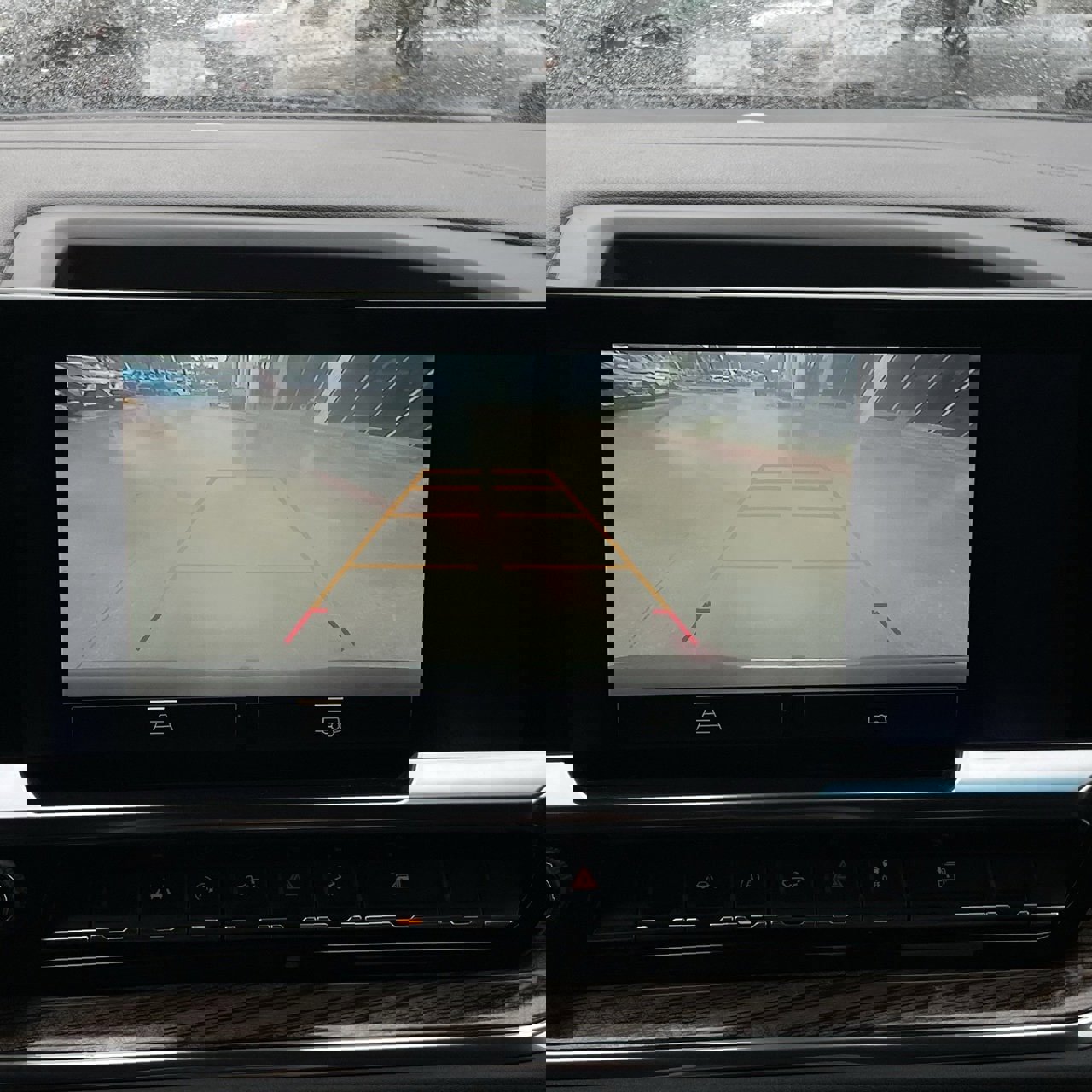 Used 2025 Chevrolet Silverado 1500 LT image 18