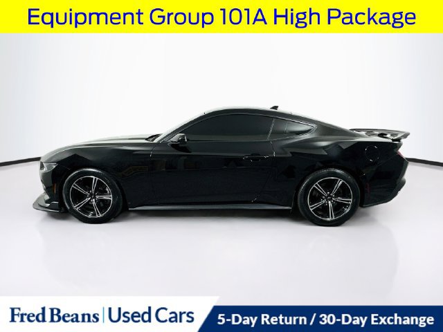 Used 2025 Ford Mustang Coupe RWD image 5