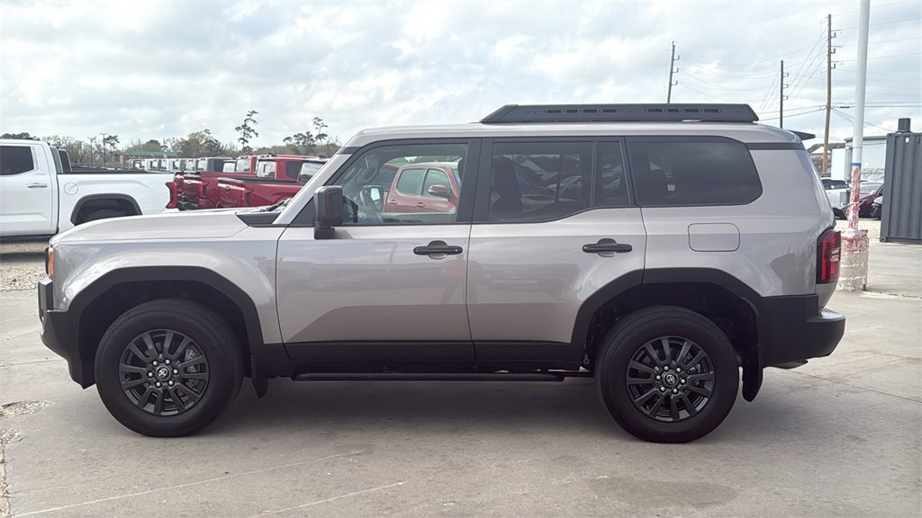 Used 2024 Toyota Land Cruiser 1958 image 2