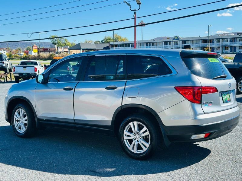 Used 2016 Honda Pilot LX image 2