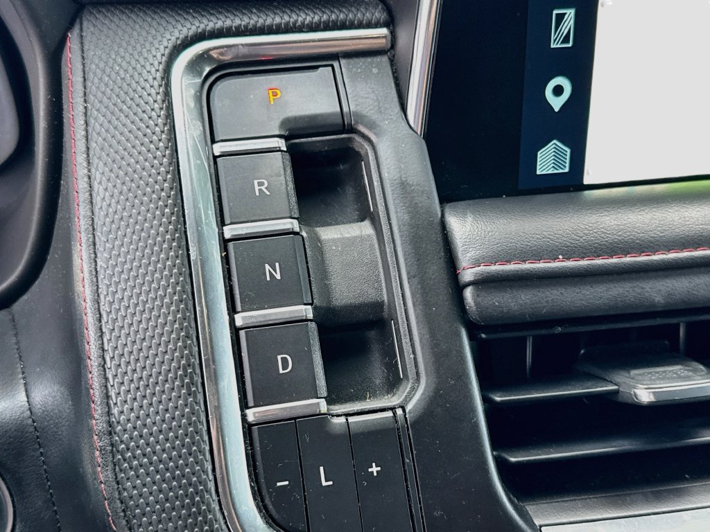 Used 2022 Chevrolet Tahoe RST w/ Luxury Package RWD image 18