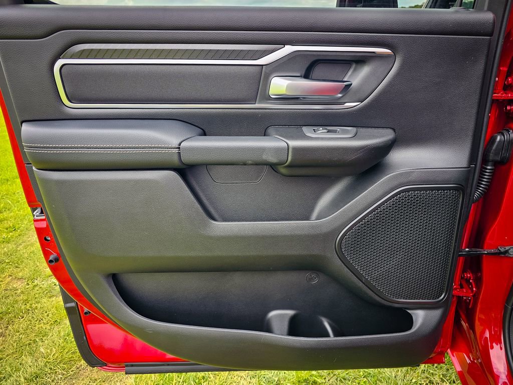 New 2026 RAM 1500 4x4 Crew Cab image 36