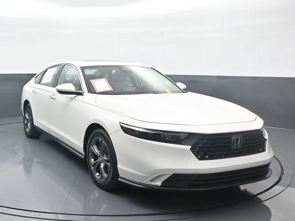 Used 2023 Honda Accord EX image 9