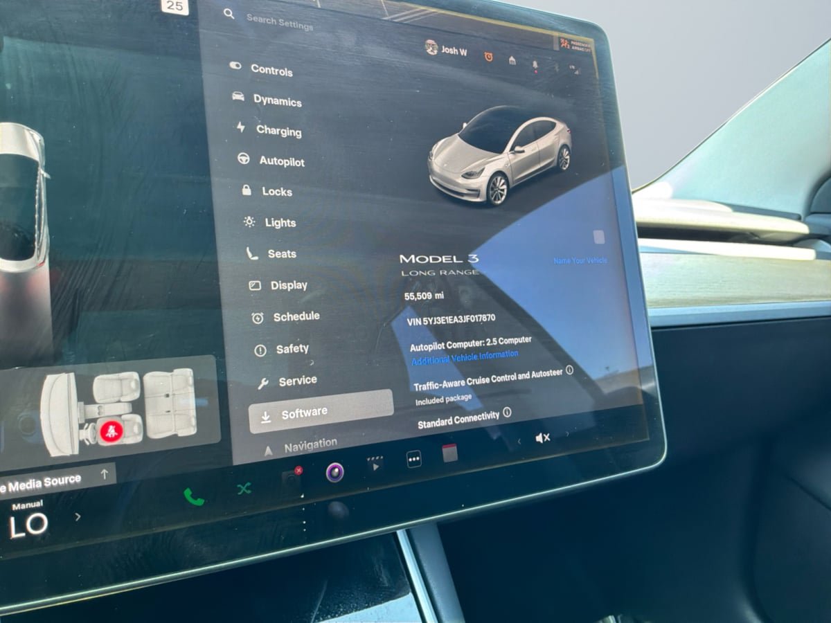 Used 2018 Tesla Model 3 Long Range RWD image 12