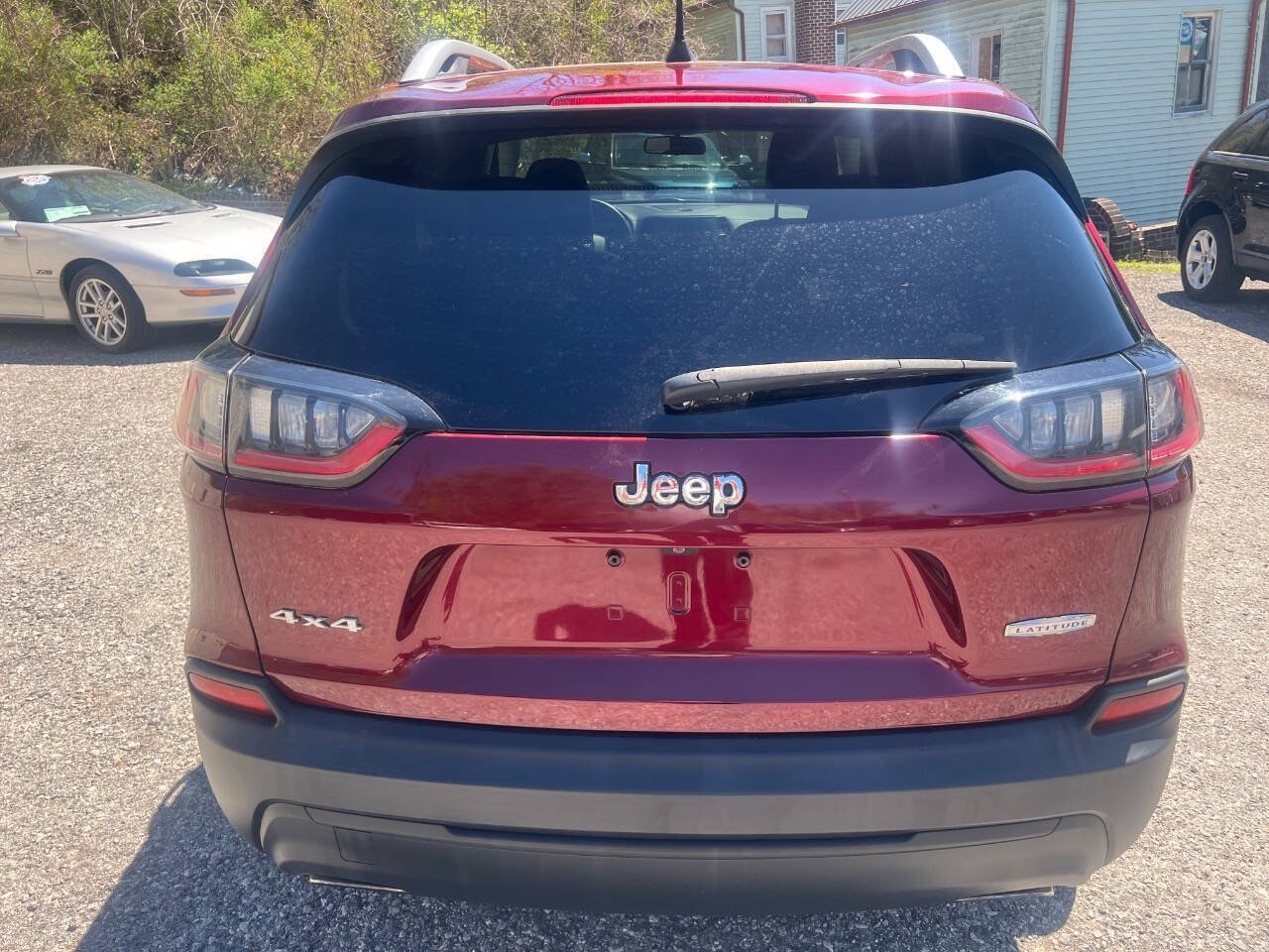 Used 2019 Jeep Cherokee Latitude Plus w/ Cold Weather Group AWD/4WD image 25