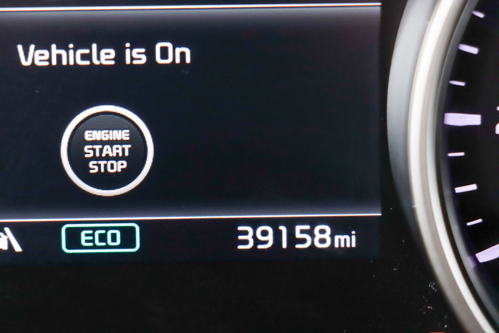 Used 2024 Kia Carnival LX image 16