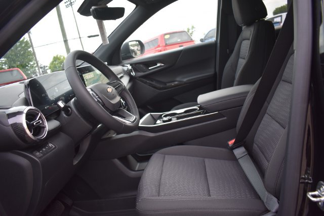 New 2027 Chevrolet Equinox LT w/ Safety and Technology Package AWD/4WD image 21